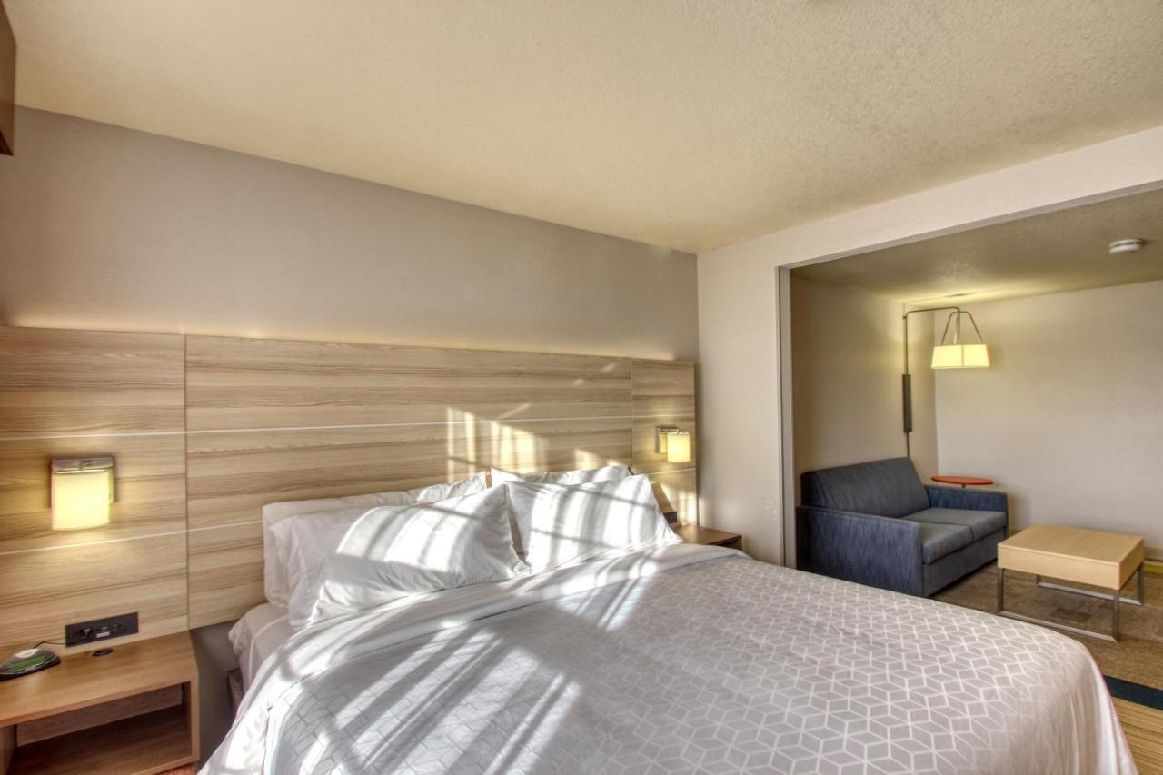 Holiday Inn Express Hotel & Suites Milwaukee Airport By Ihg Luaran gambar